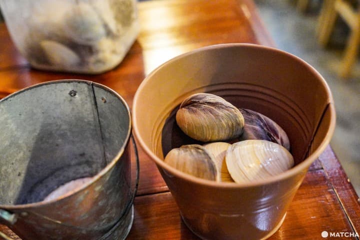 邻近新宿暖帘街(ほぼ新宿のれん街)_贝烧酒场カイフォルニア_酒蒸白蛤