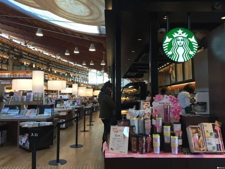 佐賀 武雄市圖書館店 星巴克