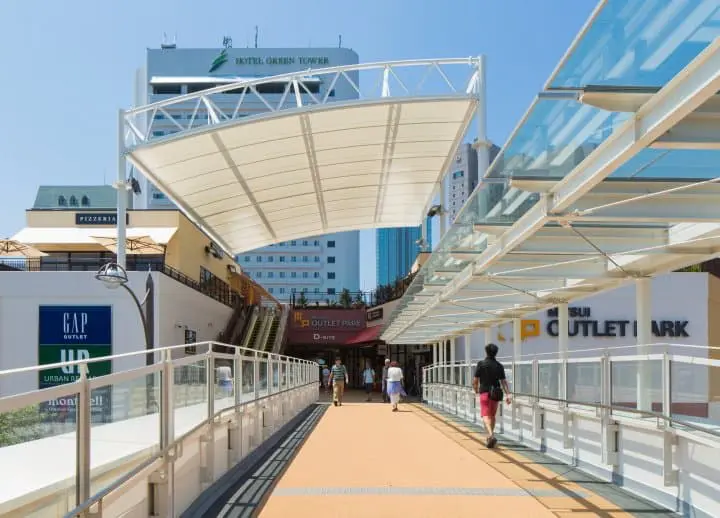 三井OUTLET PARK幕張 外觀走道