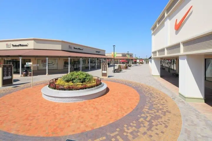 酒酒井PREMIUM OUTLETS