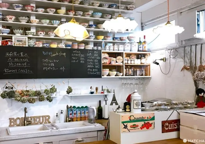 【東京】宛如身置巴黎街頭的古董雜貨店，藏身於西荻窪的小巴黎「boite」