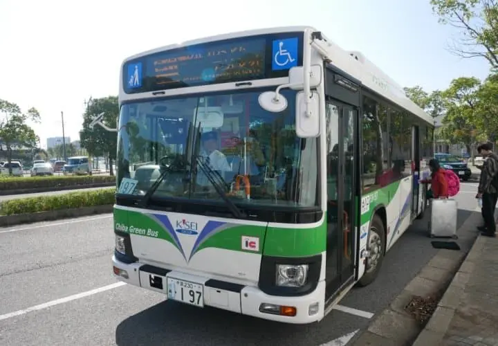 酒酒井OUTLETS京成巴士