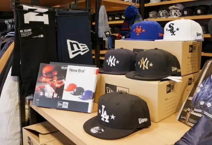 酒酒井OUTLETS new era