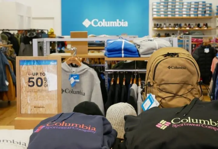 酒酒井OUTLETS Columbia