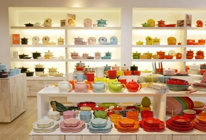 酒酒井OUTLETS Le Creuset