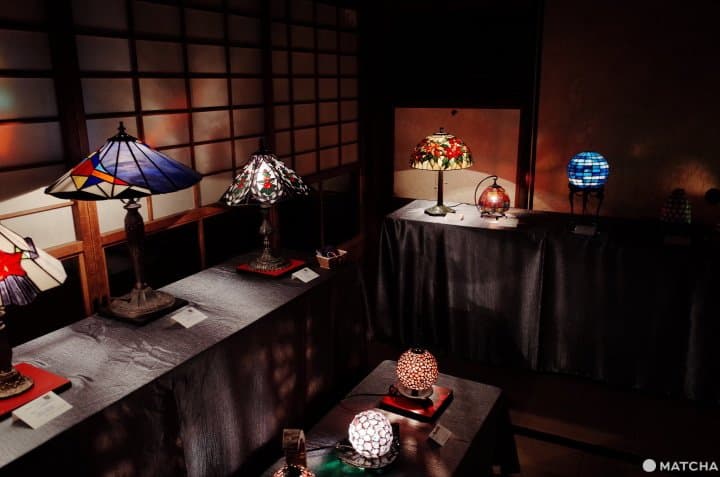 內部展