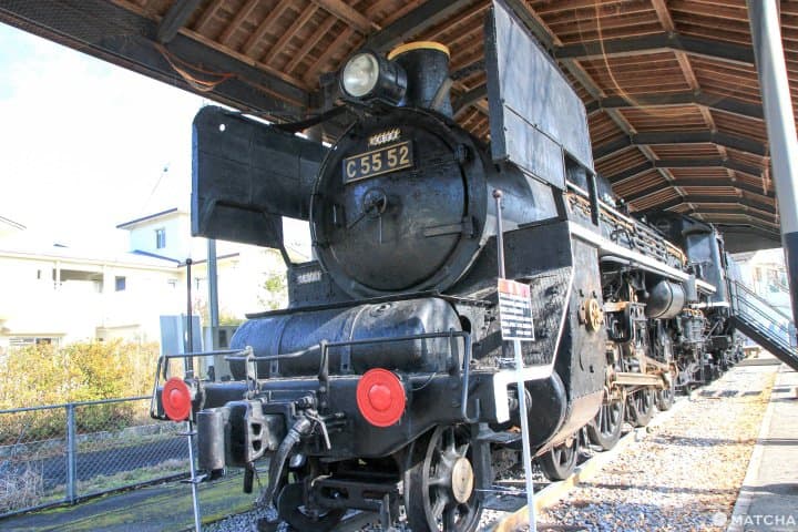 鹿兒島特色火車,沿著櫻島火山帶你走到百年車站 隼人之風