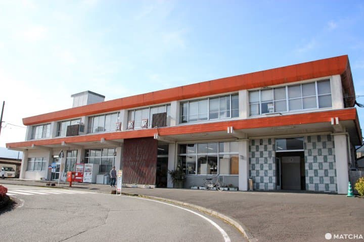 鹿兒島特色火車,沿著櫻島火山帶你走到百年車站 隼人之風