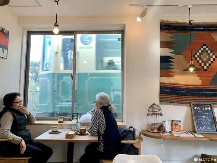 Cafe 610 江之電 店內