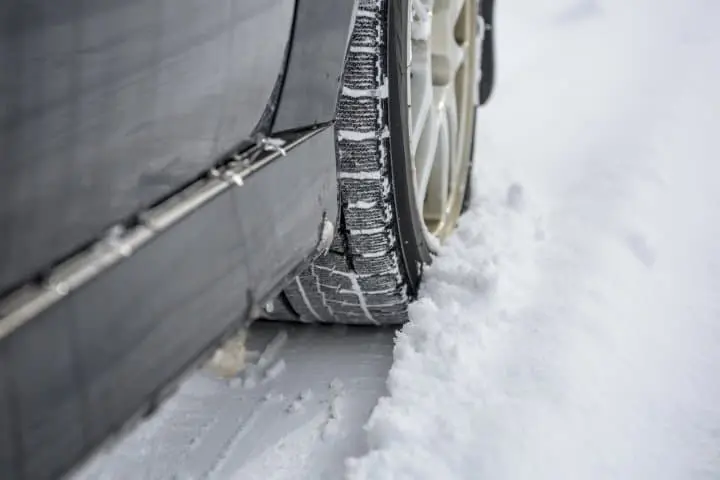 日本雪地自駕遊租車_注意事項_雪胎