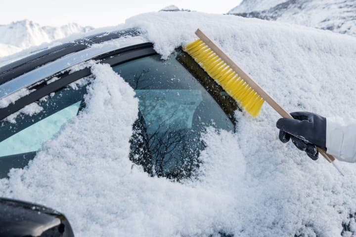 日本雪地自駕遊租車_注意事項_雪刷