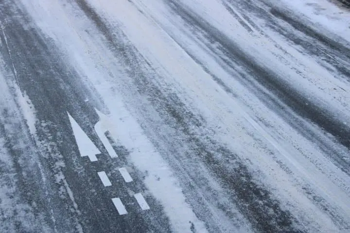 日本雪地自駕遊租車_注意事項_變換車道