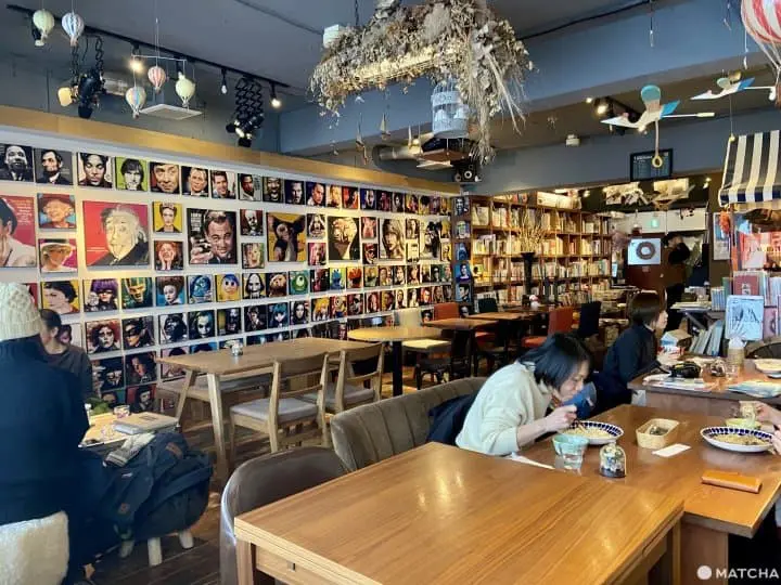 隐身平凡公寓的人气咖啡厅World Book Cafe