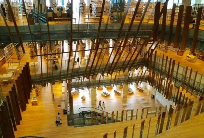 富山市玻璃美術館內觀