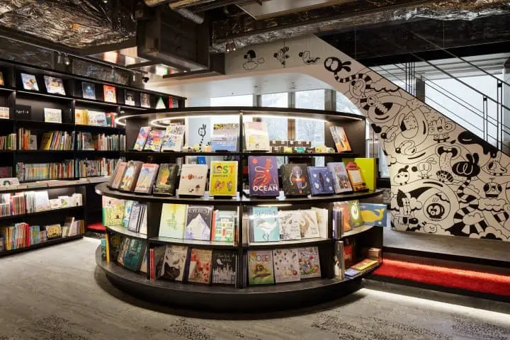 東京六本木蔦屋書店4