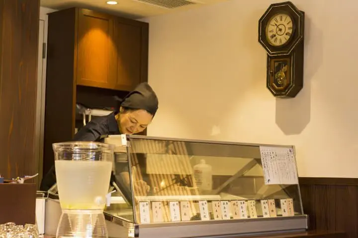 つばめさぼう 店主