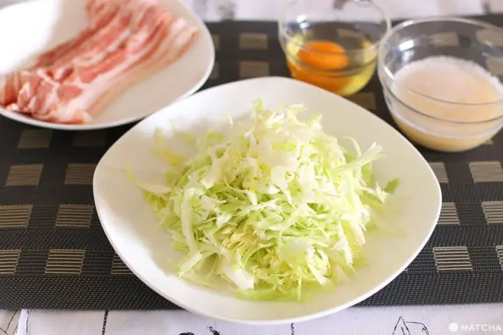 海外で手に入る材料を使って、お好み焼きを作ろう！ 