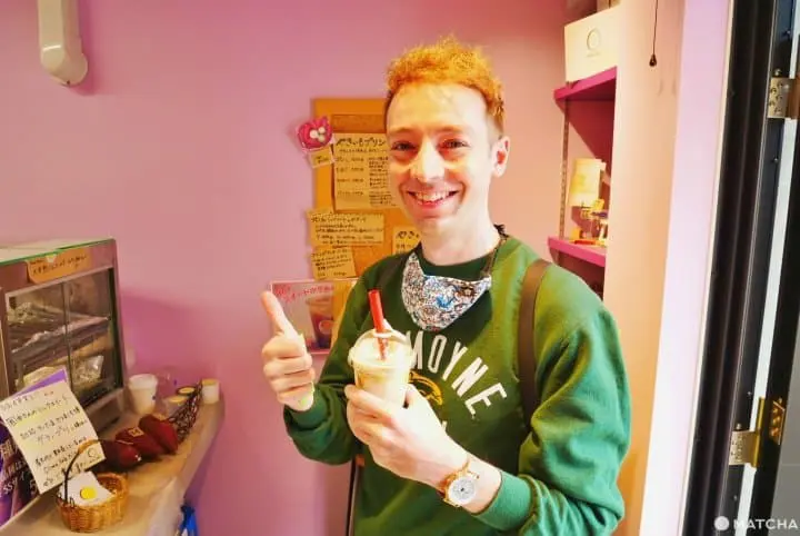 喝飲料的英國人