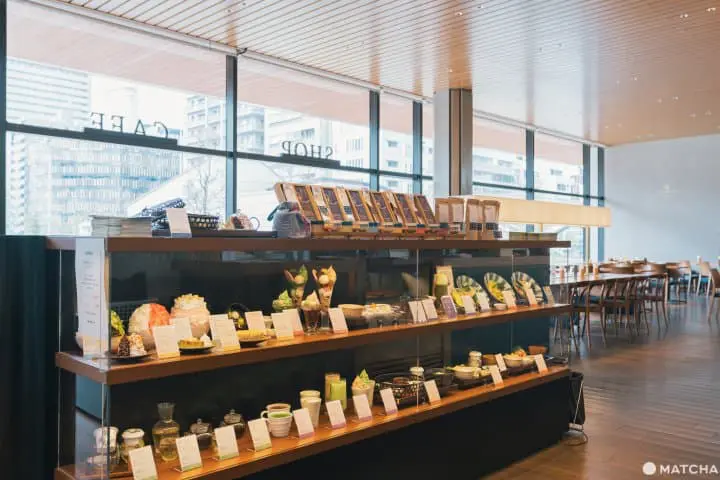 Colorful Cafe at Tsukiji Honganji's Cafe Tsumuji