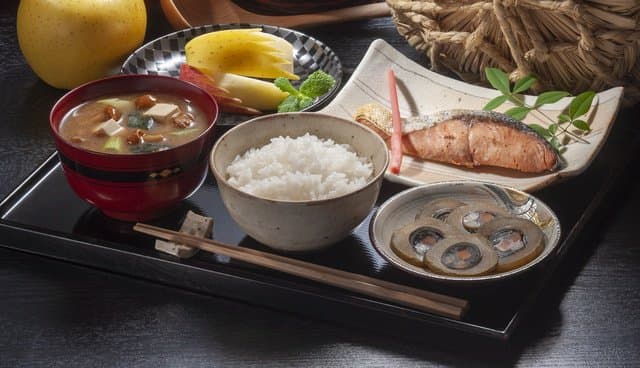 便利なキッチングッズで日本食を作ろう!