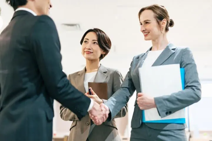 【日本】打工度假、找正職工作的人必看！3分鐘讓你搞懂日本的9大求職網站