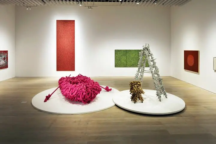 草間彌生 《たくさんの愛のすばらしさ》