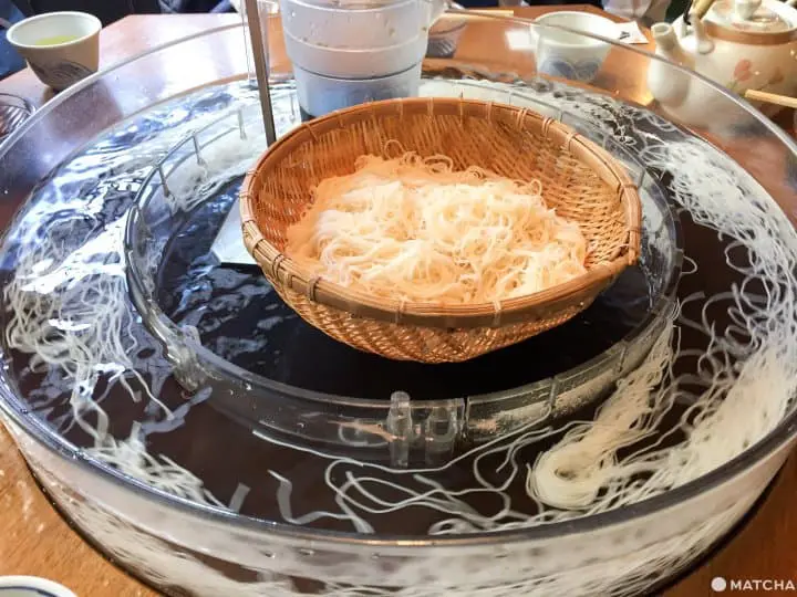 炎夏裡來鹿兒島指宿吃一頓透心涼的流水麵吧﹗