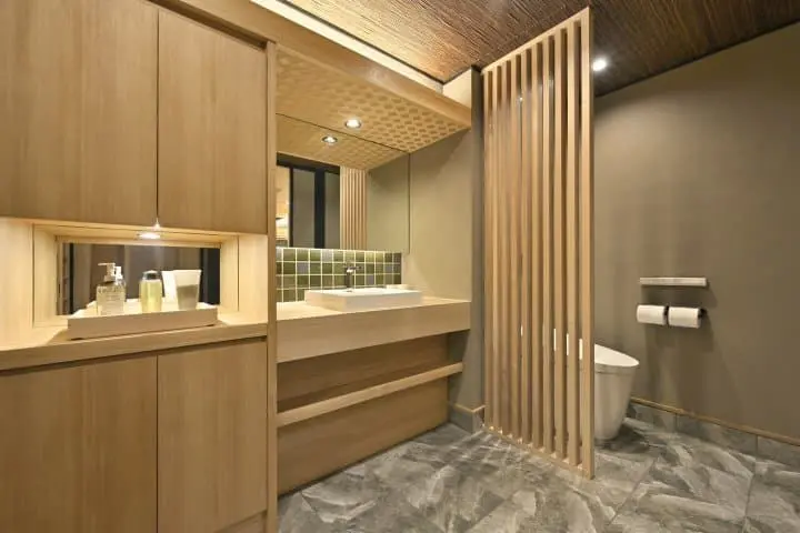 京都町家住宿「京の温所 竹屋町」three