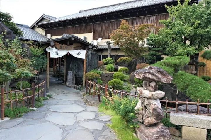 Come to Fuefuki in Fall to Enjoy Wine Tasting and Sightseeing!