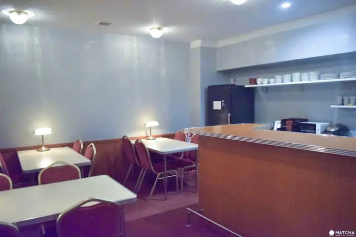 นอนรถไฟแต่ไม่ฉึกฉักที่ Train Hostel HOKUTOSEI โฮสเทลสไตล์รถไฟตู้นอนในโตเกียว (Bakurocho, Tokyo)