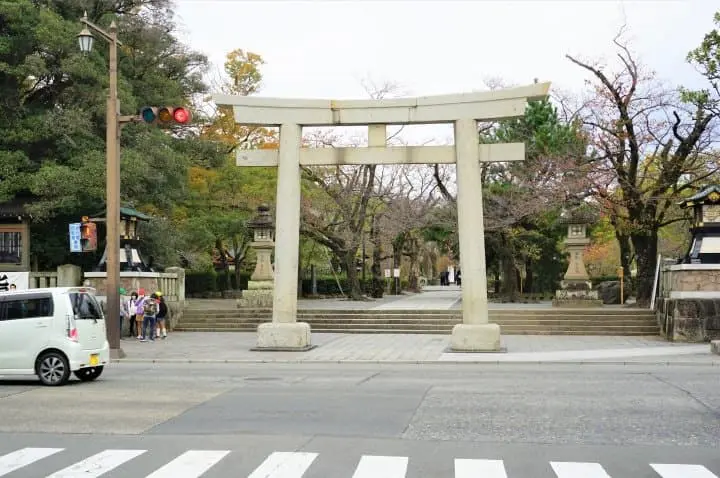 Great Views and Beautiful Shrines! Traveling From Mishima to Hakone