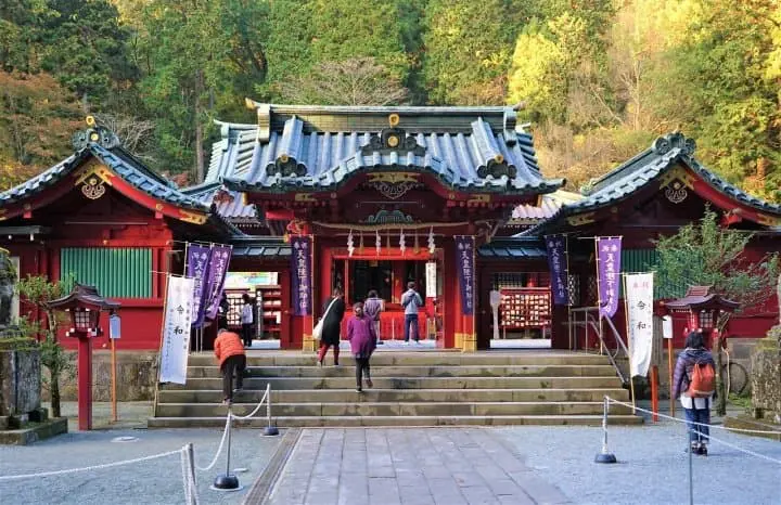 Great Views and Beautiful Shrines! Traveling From Mishima to Hakone