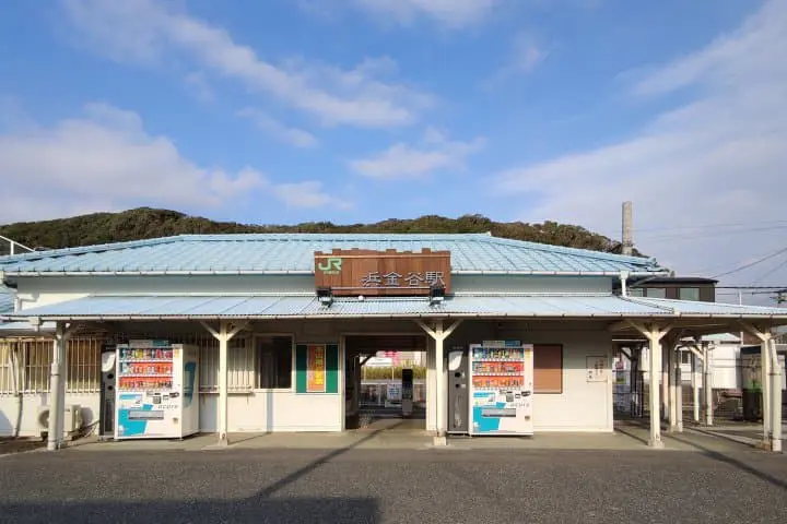 นั่งเรือเฟอร์รี่ ขึ้นเขาไปดูวิวแบบหวาดเสียวที่ผาส่องนรกในจังหวัดชิบะ
