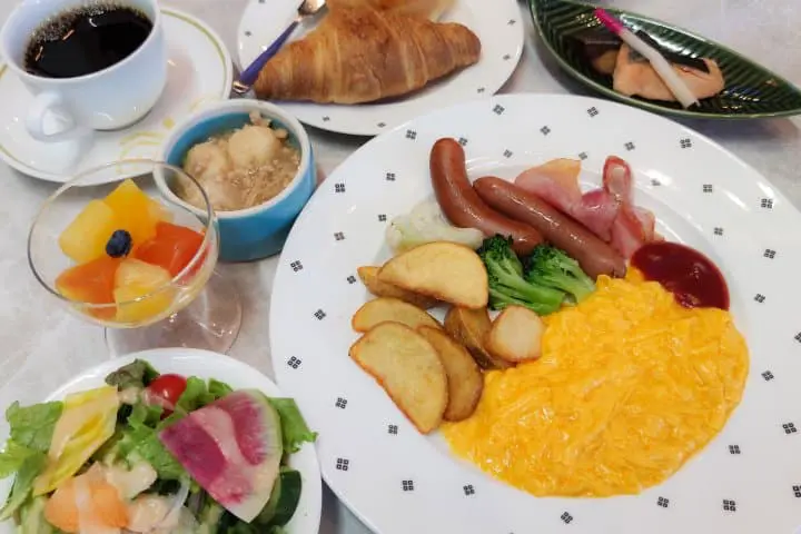 นั่งเรือเฟอร์รี่ ขึ้นเขาไปดูวิวแบบหวาดเสียวที่ผาส่องนรกในจังหวัดชิบะ