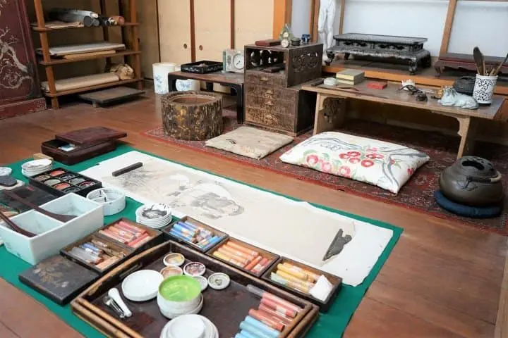 Unique Art Museums in Saitama - Dolls, Bonsai, and Cartoon History