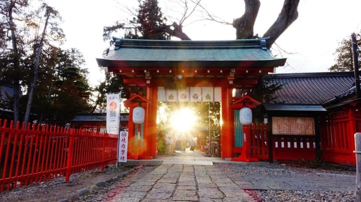 生島足島神社