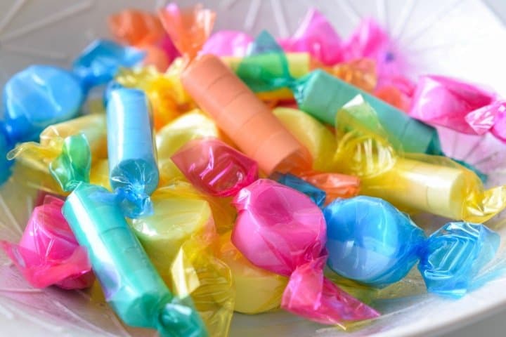 An Encyclopedia Of Japanese Sweets - Wagashi And Snacks