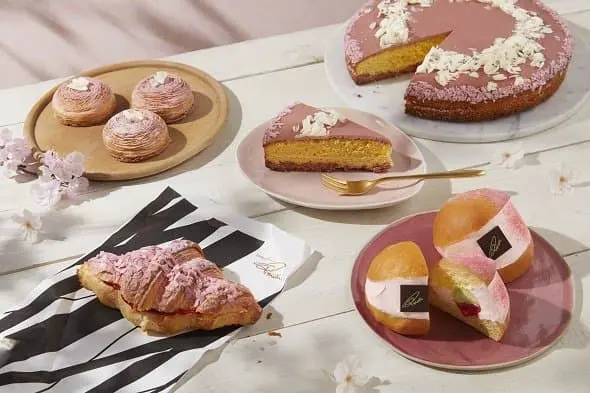 Starbucks Releases New Sakura Beverages and Goods for 2021!