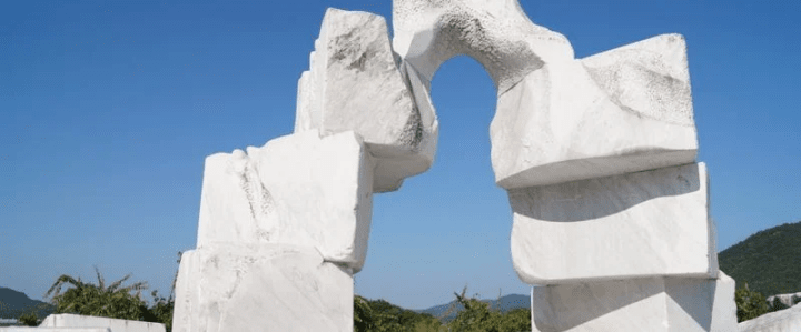 日本絕美秘境！白色大理石之城 打卡必去的隱藏版景點 