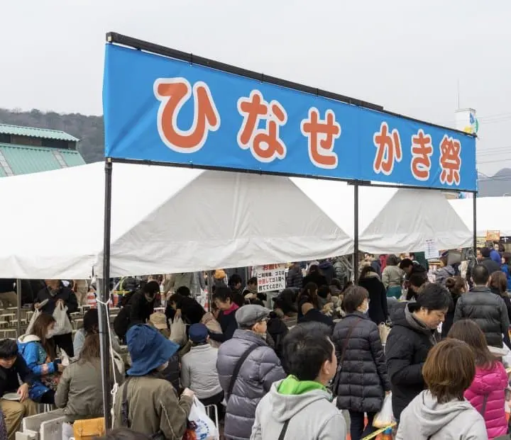 海鮮控注意﹗岡山冬日美食烤牡蠣祭、牡蠣燒餅與滿滿海鮮的散壽司