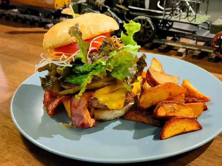 【東京】在三之輪商店街「都電屋」感受鐵道的浪漫