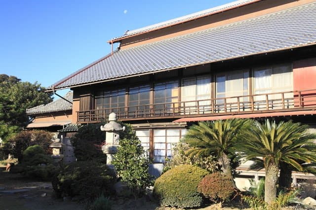 世界遺産「富岡製糸場」ってどんなところ?絹産業の史跡を巡る、歴史ロマン旅へ出発!