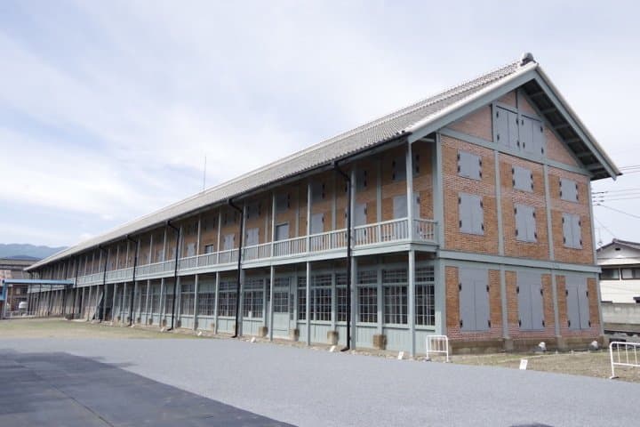 世界遺産「富岡製糸場」ってどんなところ?絹産業の史跡を巡る、歴史ロマン旅へ出発!