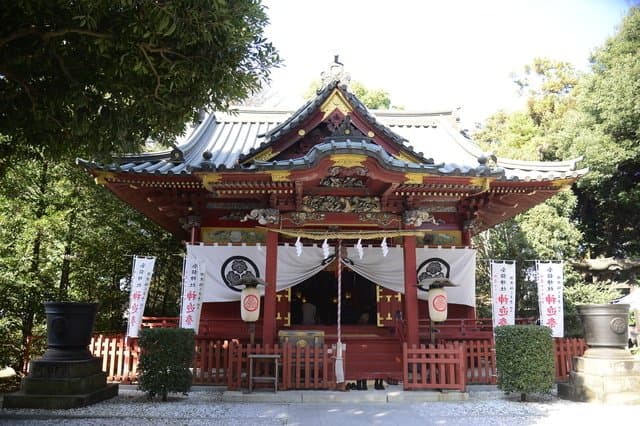 「絹の道」をドライブ。神社仏閣と絹産業遺産をまわろう