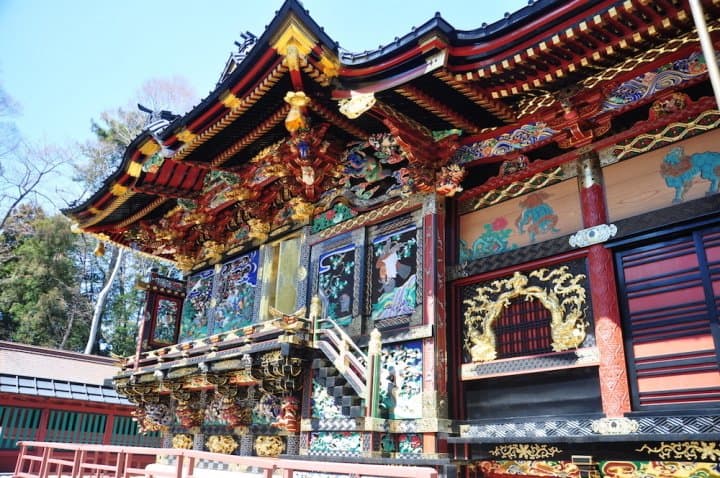 「絹の道」をドライブ。神社仏閣と絹産業遺産をまわろう