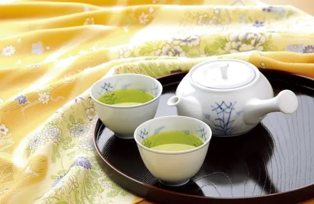 Tasty Green Tea Starts With Tea Ware! A Guide to Teapots, Bowls, and Utensils