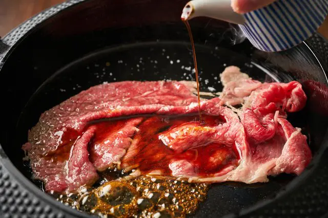 今さら聞けない「すき焼きの食べ方」について