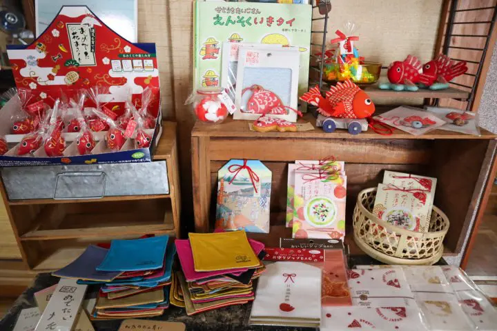 搭上粉色鯛魚電車，到和歌山「加太」感受小漁村的悠閒愜意！