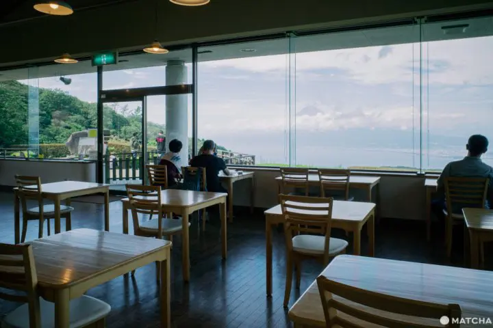 「だるま山高原レストハウス」で圧巻の富士山とグルメを満喫