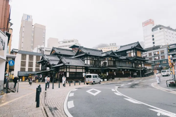『千と千尋の神隠し』のモデル。道後温泉本館の不思議な空気に浸る